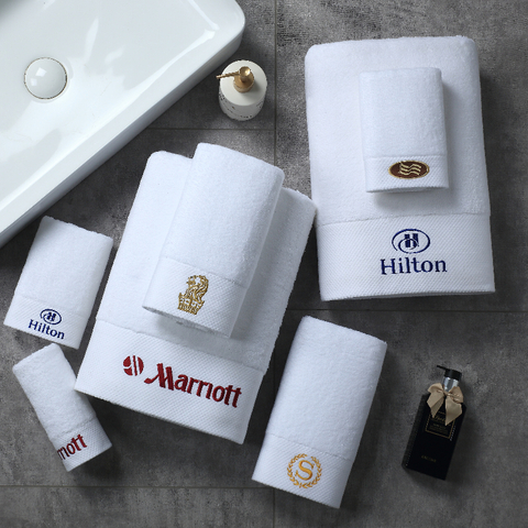 Hoogwaardig aangepast logo 100% katoenen luxe hotelhanddoekenset